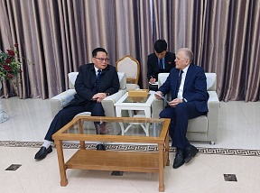 협조를 발전시키면서 협조를 발전시키면서