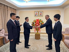 조선민주주의인민공화국창건 76돐에 즈음하여 조선민주주의인민공화국창건 76돐에 즈음하여
