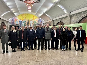 Экскурсия по пхеньянскому метро Экскурсия по пхеньянскому метро